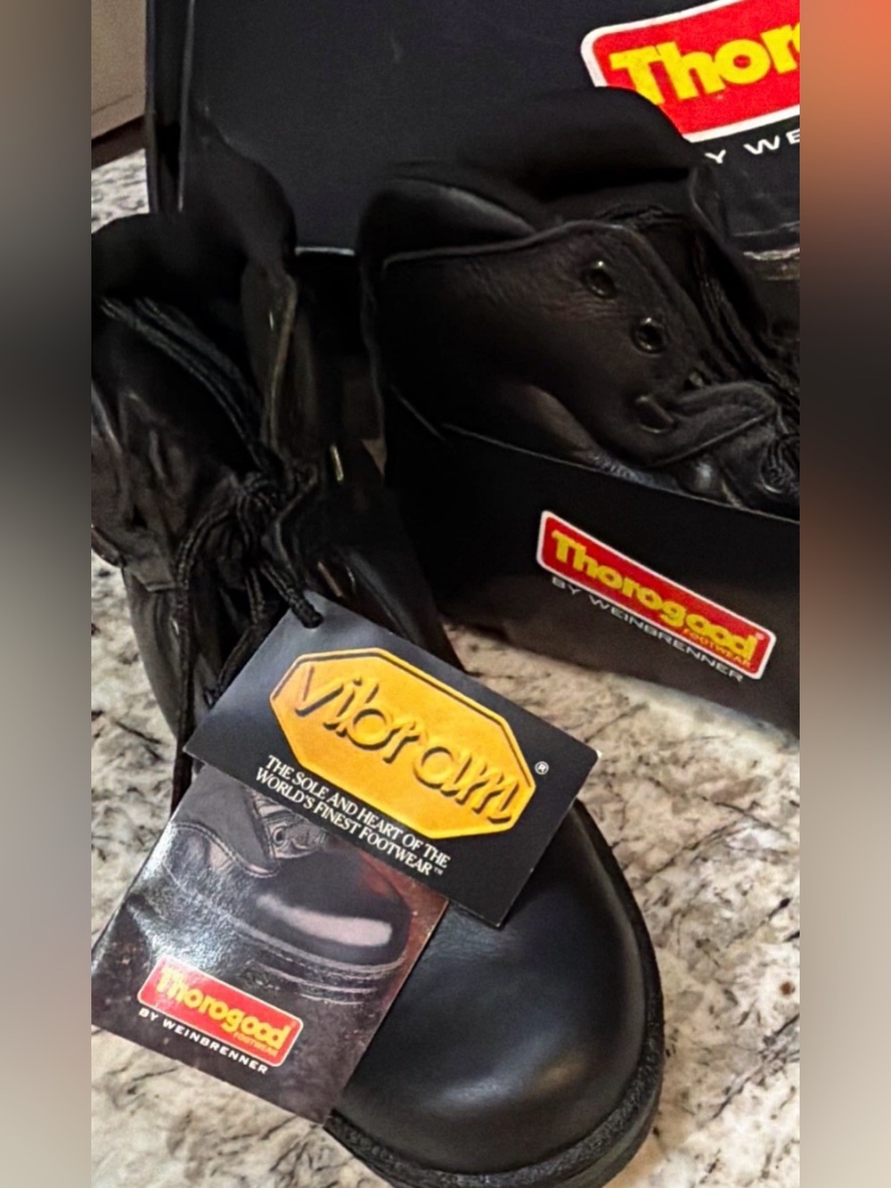 Thorogood Men's Black Leather Work Boots with Vibram Sole Size 9 NWT